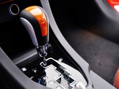 2013 1.5L CVT 豪华女性版
