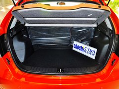 2013 1.5L CVT 豪华女性版