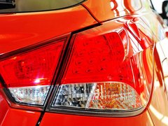 2013 1.5L CVT 豪华女性版
