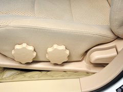 2013款 1.5L 自动 豪华型