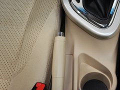 2013款 1.5L 自动 豪华型