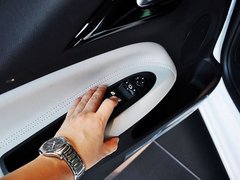2013款 1.6L 自动 风尚敞篷版