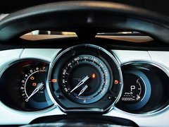 2013款 1.6L 自动 风尚敞篷版