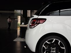 2013款 1.6L 自动 至尊敞篷版
