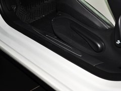 2013款 1.6L 自动 至尊敞篷版