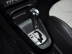 2013款 1.6L 自动 至尊敞篷版