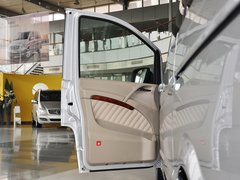 2013款 3.0L 自动 舒适版 7座