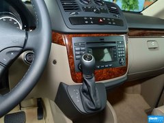 2013款 3.0L 自動 舒適版 7座