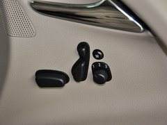 2013款 3.0L 自动 领航版 7座