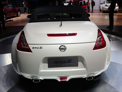 2013款 370Z 3.7L 自动 Roadster