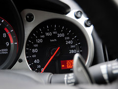 2013款 370Z 3.7L 自动 Coupe
