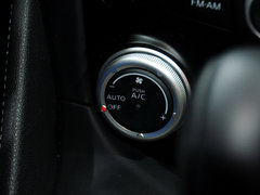 2013款 370Z 3.7L 自动 Coupe