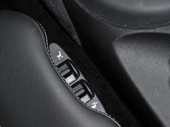2013款 370Z 3.7L 自动 Roadster