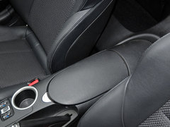 2013款 370Z 3.7L 自动 Roadster