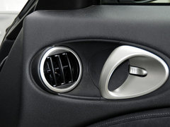 2013款 370Z 3.7L 自动 Roadster