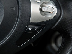 2013款 370Z 3.7L 自动 Roadster