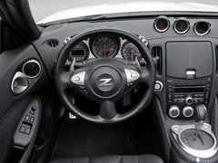 2013款 370Z 3.7L 自动 Roadster