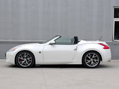 2013款 370Z 3.7L 自动 Roadster