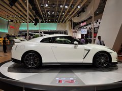 2014款 3.8T DCT Premium Edition 棕红内饰