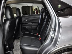 2013款 2.0L 四驱豪华版