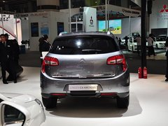 2013款 2.0L 四驱豪华版