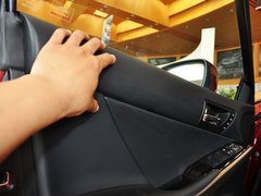 2013款 2.5L 自动 尊贵版