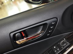 2013款 2.5L 自动 尊贵版