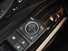 2013款 2.5L 自动 尊贵版