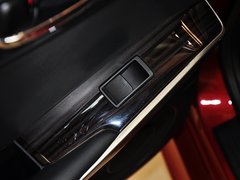 2013款 2.5L 自动 尊贵版