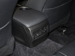 2013款 2.5L 自动 尊贵版
