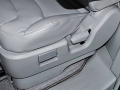 2013款 2.0T 自动 商务型 7座