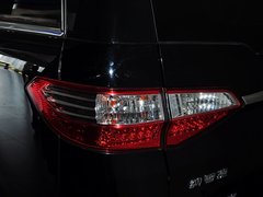 2013款 2.0T 自动 商务型 7座