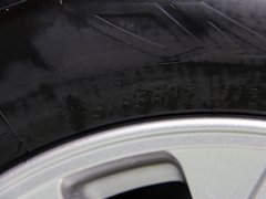 2013款 2.4L 手动 四驱特装版 5座
