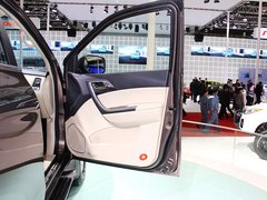 2013款 2.4L 手动 四驱特装版 5座