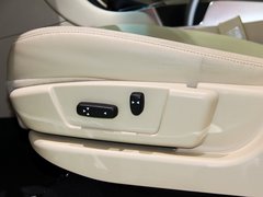 2013款 2.4L 手动 四驱特装版 5座