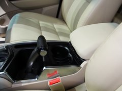 2013款 2.4L 手动 四驱特装版 5座