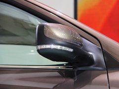 2013款 2.4L 手动 四驱特装版 5座