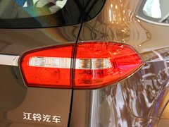 2013款 2.4L 手动 四驱特装版 5座