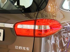 2013款 2.4L 手动 四驱特装版 5座