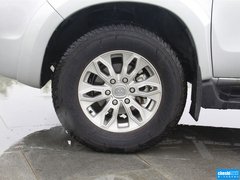 2013款 2.4L 手动 四驱特装版 5座