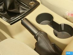 2013款 2.4L 手动 四驱特装版 5座