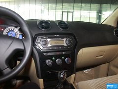 2013款 2.4L 手动 四驱特装版 5座