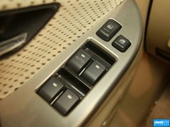 2013款 2.4L 手动 四驱特装版 5座