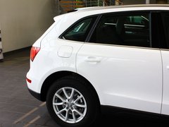 奥迪Q5 2013款 40 TFSI quattro 进取型 5座