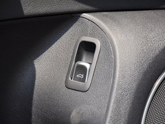2013款 40 TFSI quattro 舒适型 5座