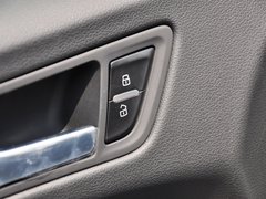 2013款 40 TFSI quattro 舒适型 5座
