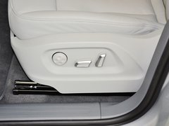 2013款 40 TFSI quattro 舒适型 5座