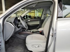 2013款 40 TFSI quattro 舒适型 5座