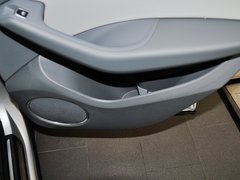 2013款 40 TFSI quattro 舒适型 5座