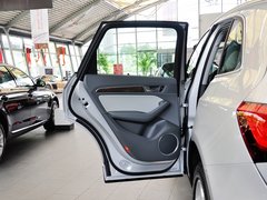 2013款 40 TFSI quattro 舒适型 5座
